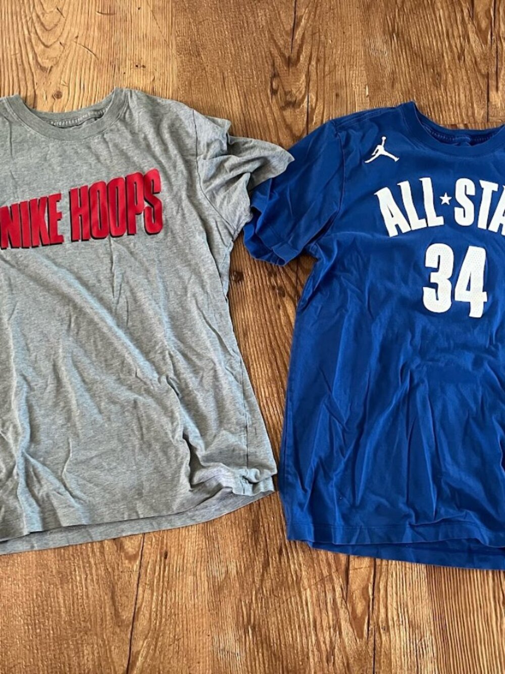 Nike Adult Small T-Shirt Bundle - 2 pc
